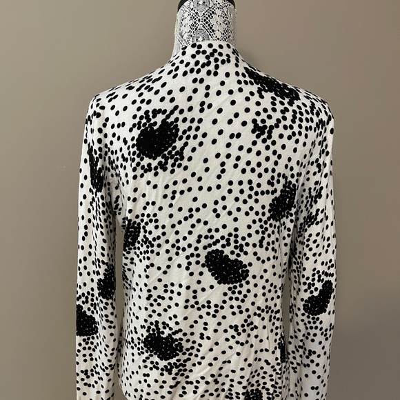 Tuzzi Cardigan (Size 10/Medium) - Picture 5 of 9